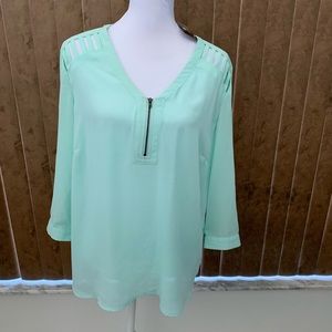 NWT - BONGO (Women-Jrs)Green Embellished Swing Top